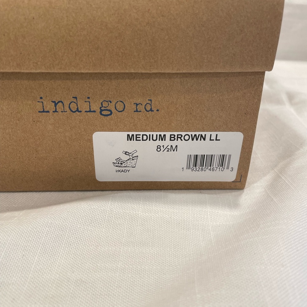 Cute brown heels.  Brand - Indigo rd, size 8.5 - Picture 2 of 5